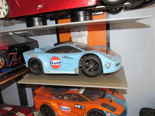 Gulf Oil GT - Speed RC Car - with Black Wheels